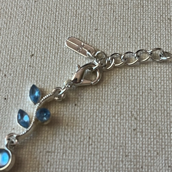 Avon Blue Floral Crystal Necklace & Earring Set – Silver-Tone - Picture 7 of 8